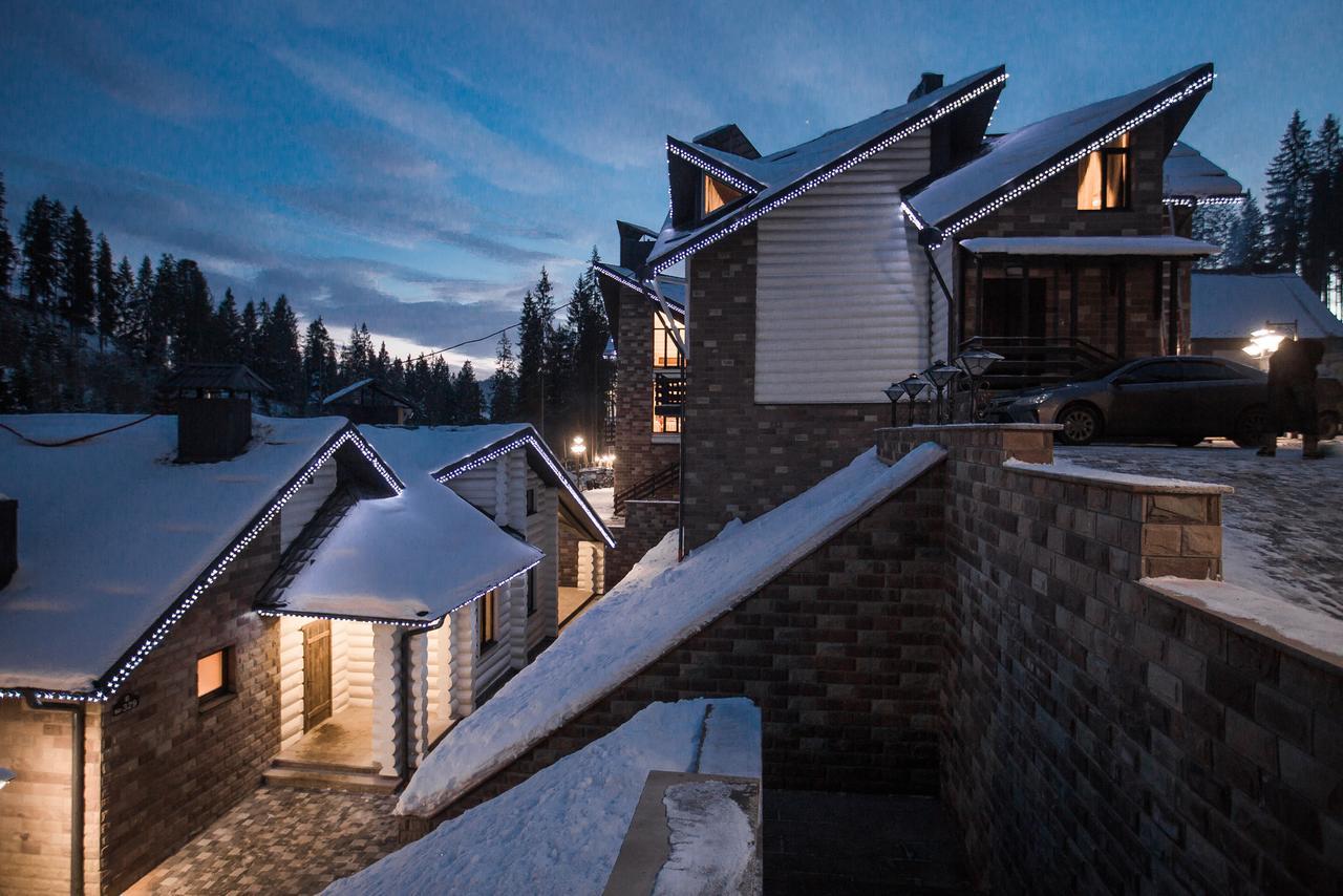Westhills Cottage Town & Spa Bukovel Luaran gambar