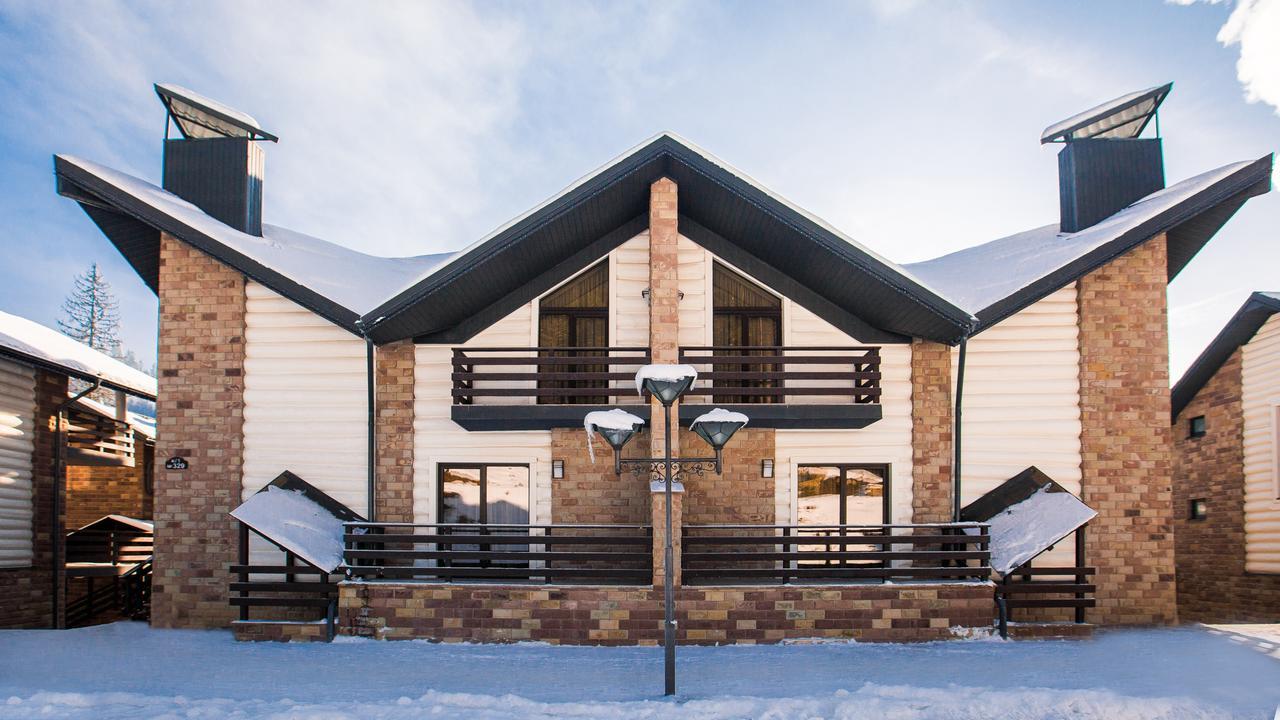 Westhills Cottage Town & Spa Bukovel Luaran gambar