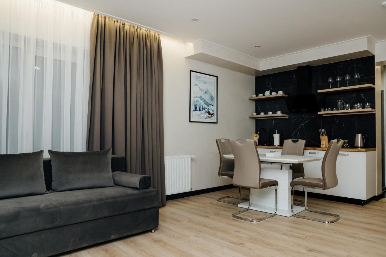 Westhills Cottage Town & Spa Bukovel Luaran gambar