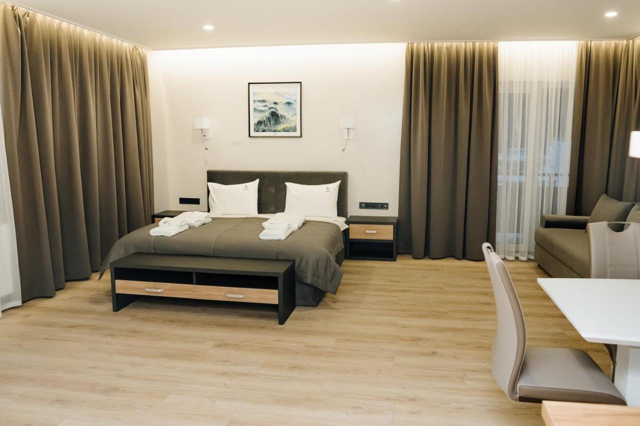 Westhills Cottage Town & Spa Bukovel Luaran gambar