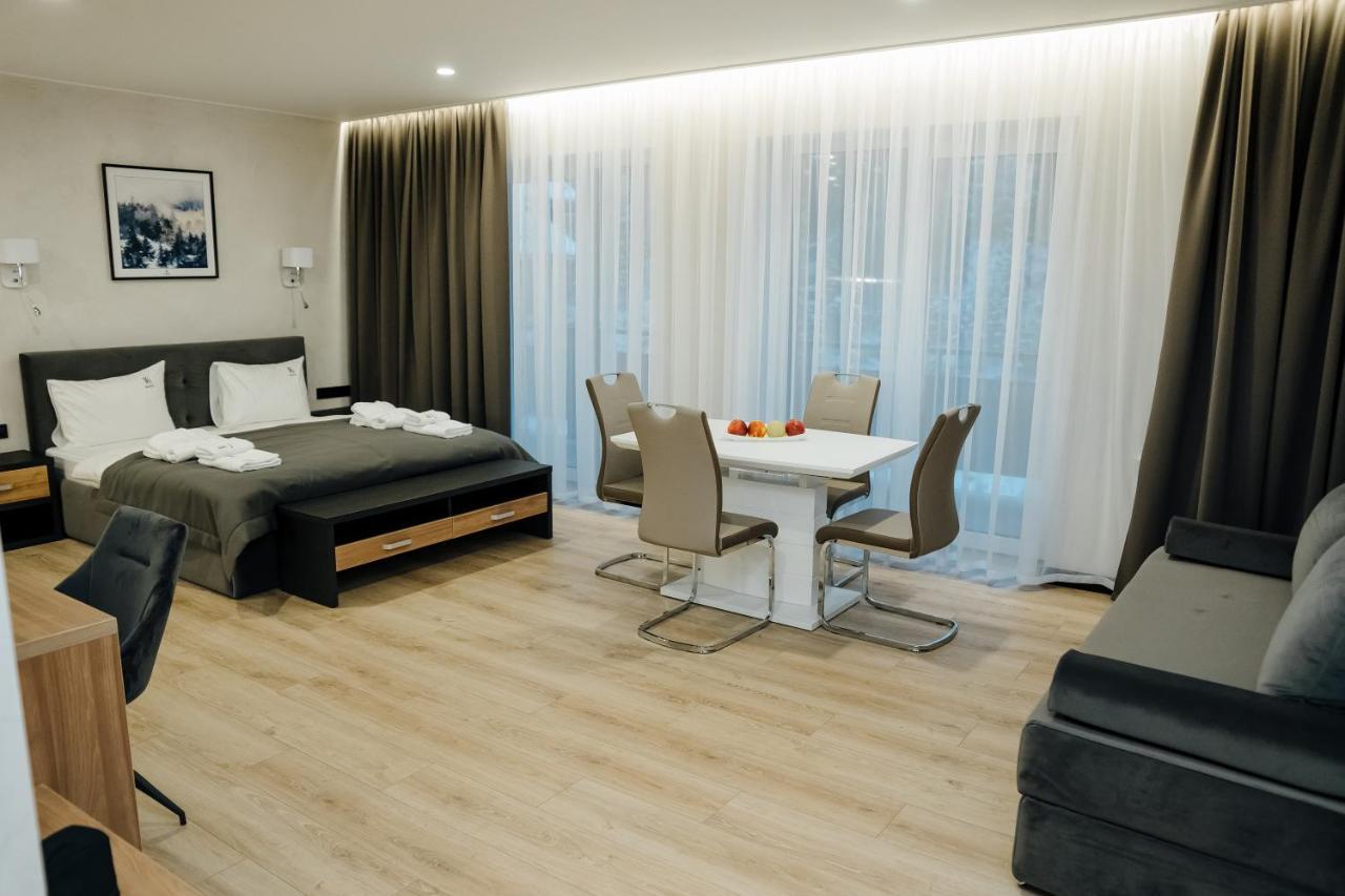 Westhills Cottage Town & Spa Bukovel Luaran gambar